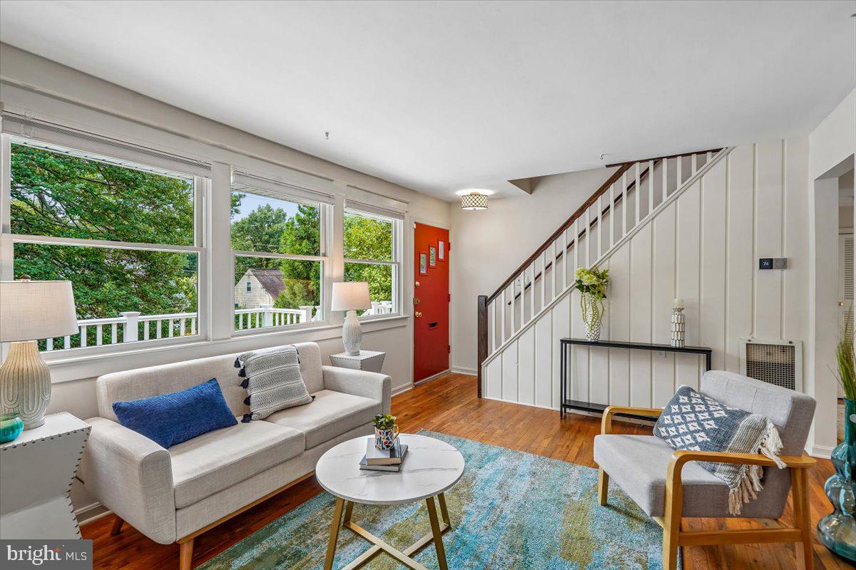 905 Robin Road Silver Spring, MD 20901 - Photo 9 of 43 Gallery Image 9