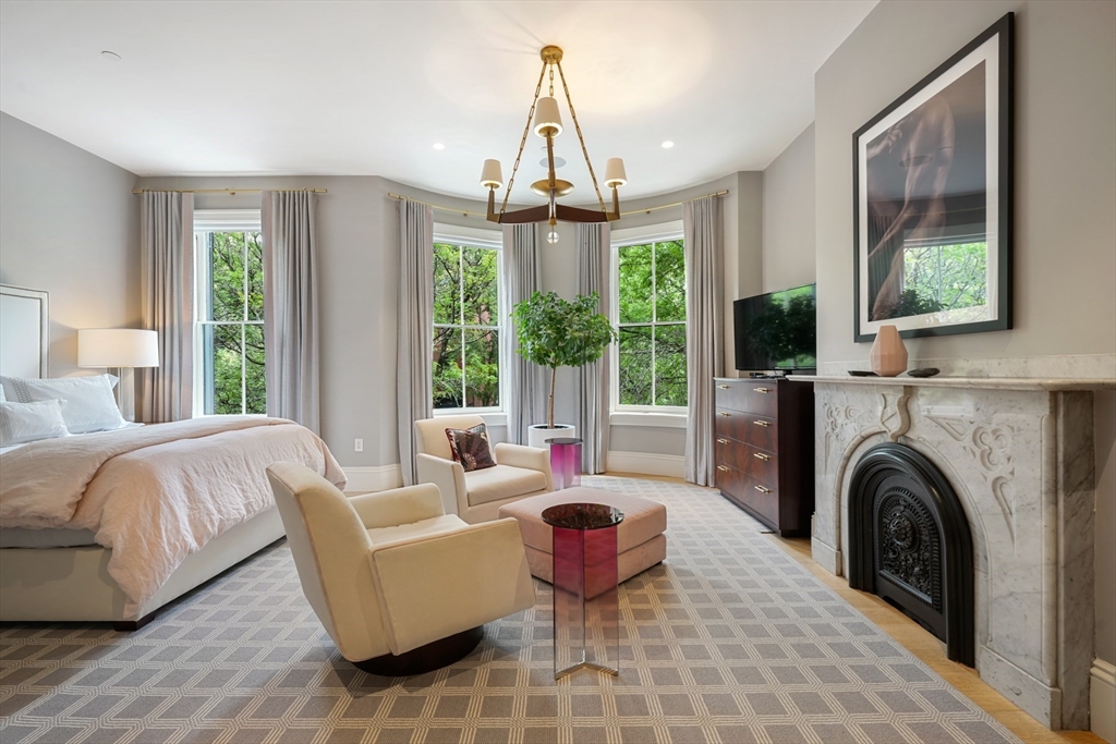 155 Warren Avenue Boston, MA 02116 - Photo 20 of 39