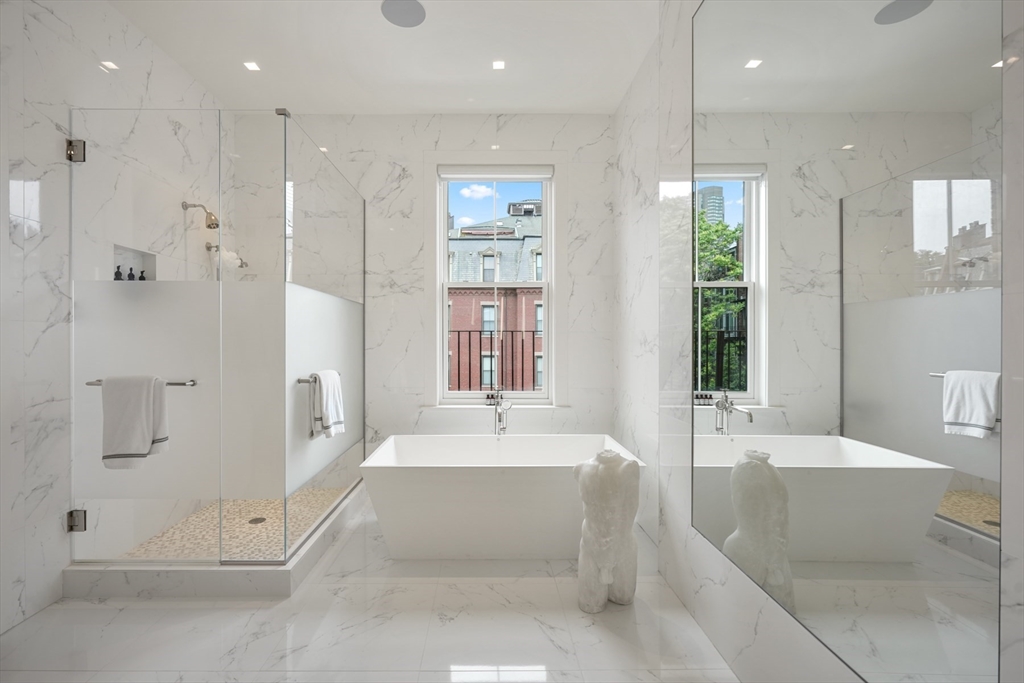 155 Warren Avenue Boston, MA 02116 - Photo 24 of 39