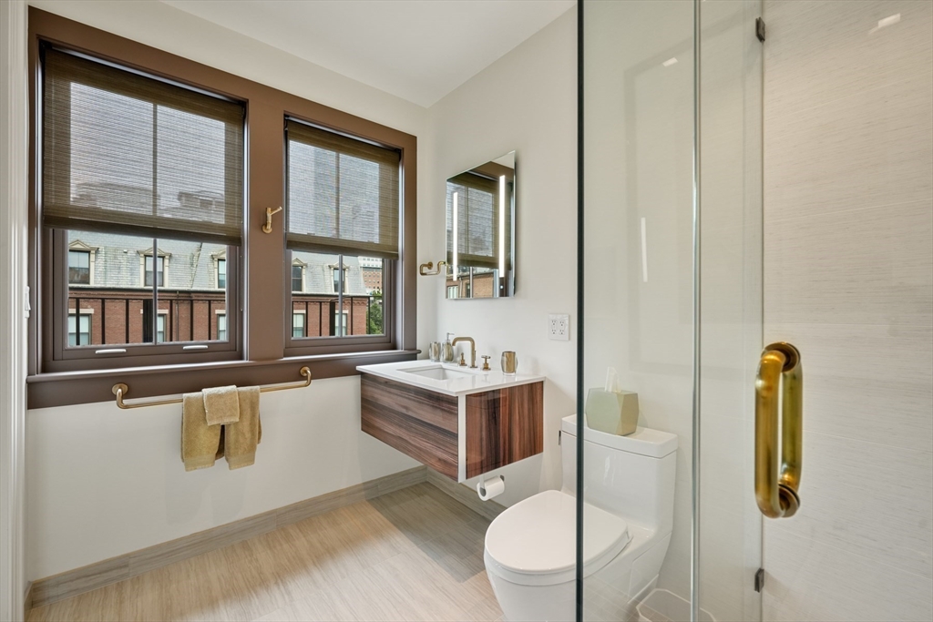 155 Warren Avenue Boston, MA 02116 - Photo 27 of 39