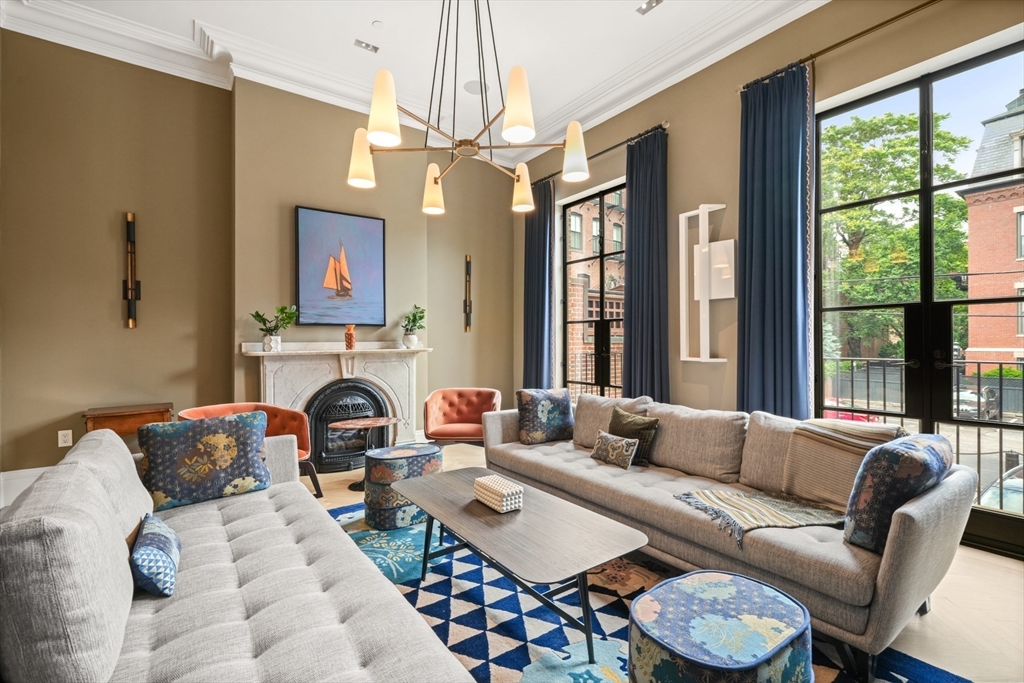155 Warren Avenue Boston, MA 02116 - Photo 5 of 39