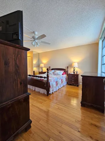 $1,800 | 6017 Coral Lake Drive, Unit 205, Margate, FL 33063
