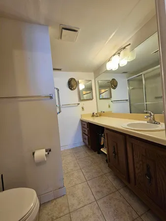 $1,800 | 6017 Coral Lake Drive, Unit 205, Margate, FL 33063