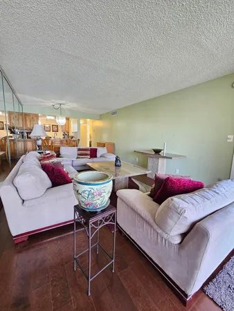 $1,800 | 6017 Coral Lake Drive, Unit 205, Margate, FL 33063