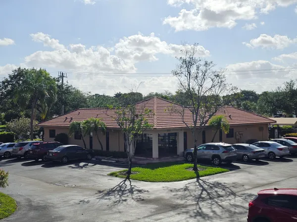 $1,800 | 6017 Coral Lake Drive, Unit 205, Margate, FL 33063