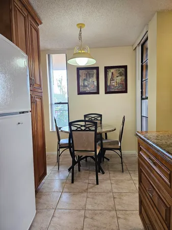 $1,800 | 6017 Coral Lake Drive, Unit 205, Margate, FL 33063