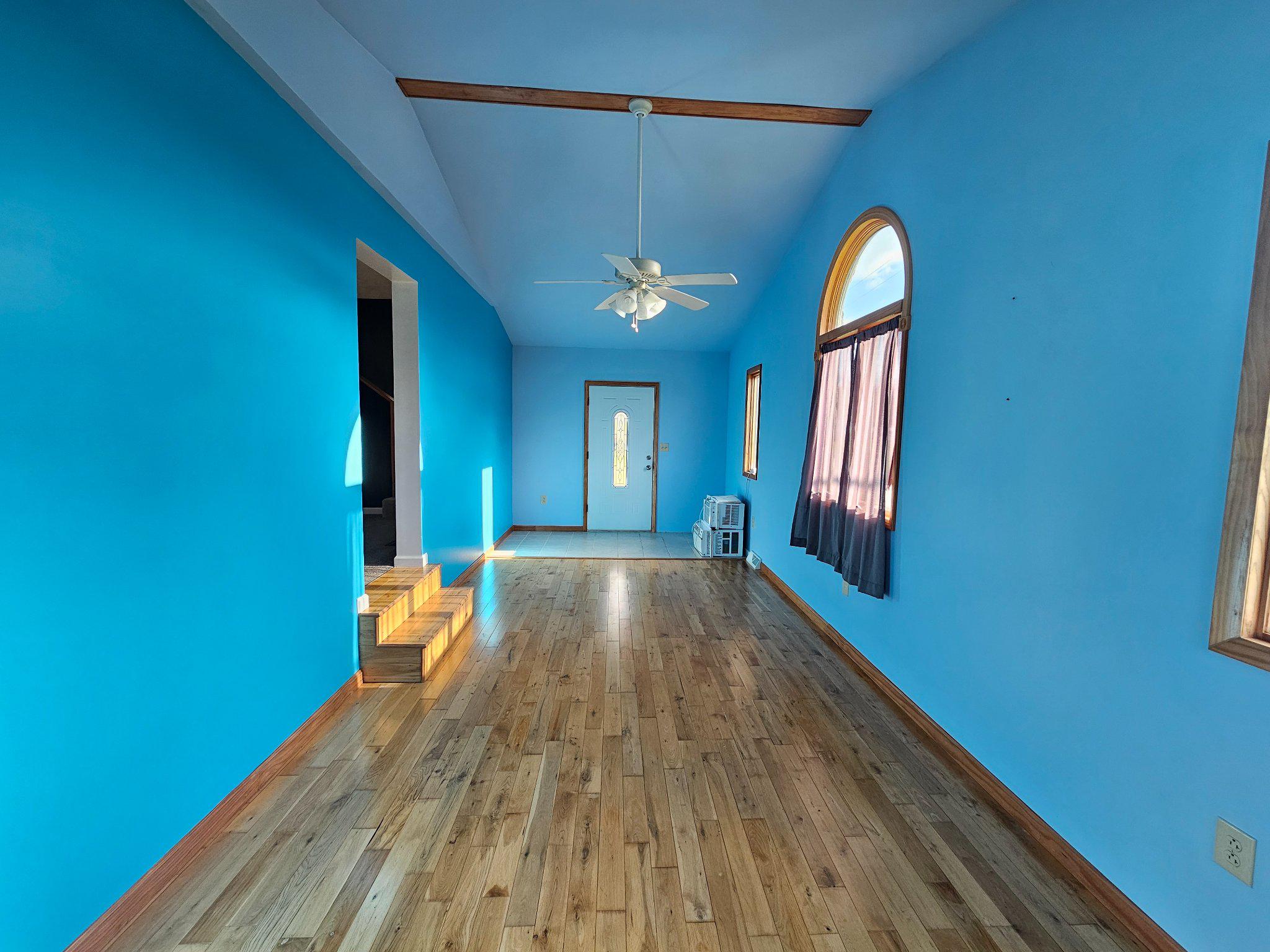 1967 Hyndman Road Hyndman, PA 15545 - Photo 19 of 41 Spacious, versatile living area awaits.