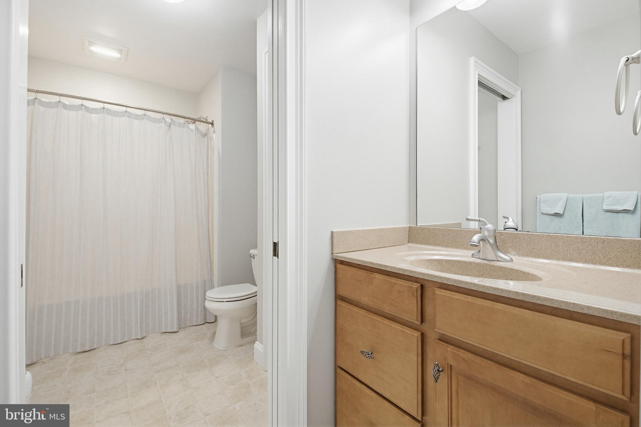 2705 Kreider Road Lititz, PA 17543 - Photo 23 of 31 Jack and Jill Full Bathroom