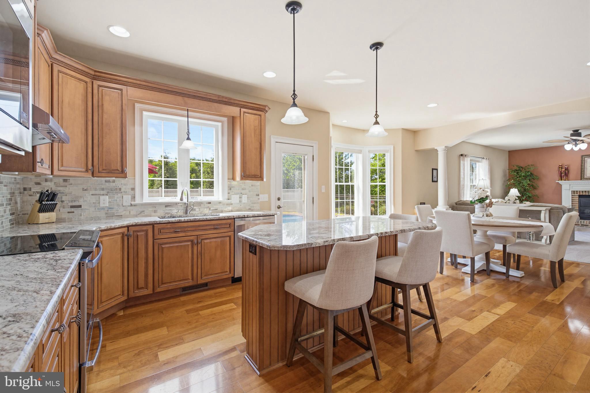 2705 Kreider Road Lititz, PA 17543 - Photo 7 of 31 Custom Eat-In Kitchen