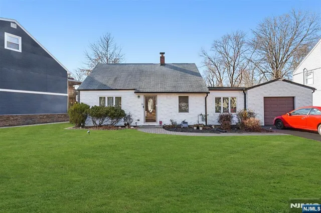 $499,000 | 26 Voorhis Place, Pompton Plains, NJ 07444