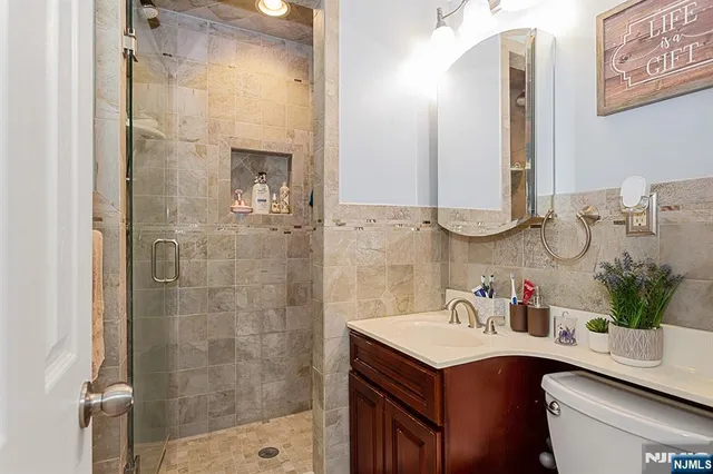 $499,000 | 26 Voorhis Place, Pompton Plains, NJ 07444