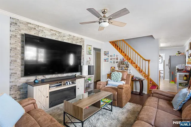 $499,000 | 26 Voorhis Place, Pompton Plains, NJ 07444