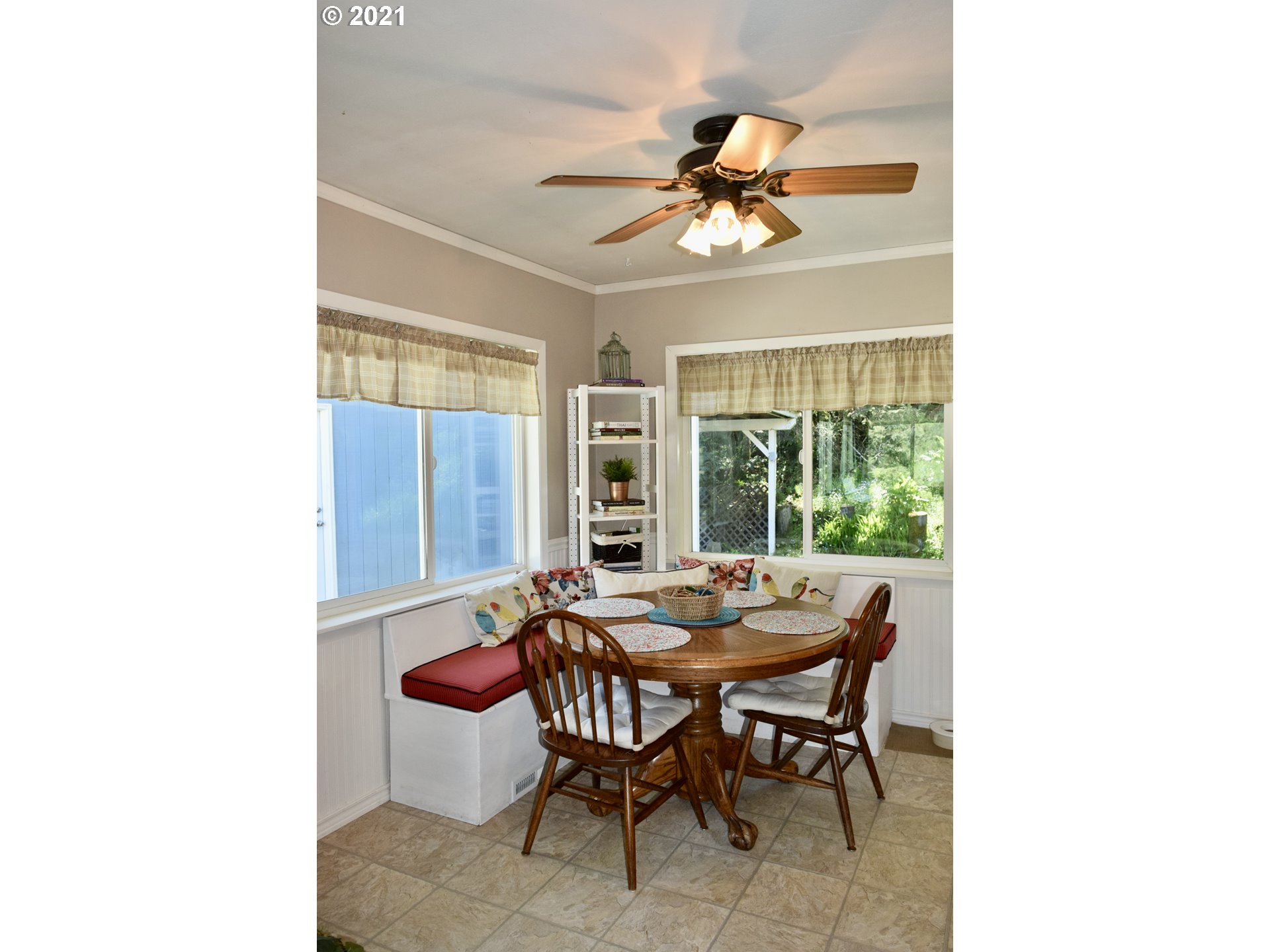 28679 Brooks Road Gold Beach, OR 97444 - Photo 12 of 30
