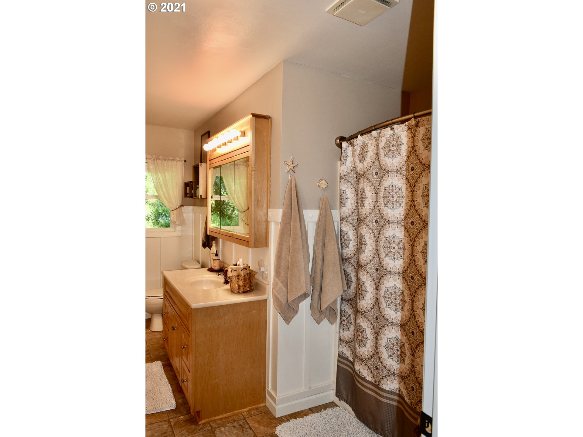 28679 Brooks Road Gold Beach, OR 97444 - Photo 22 of 30