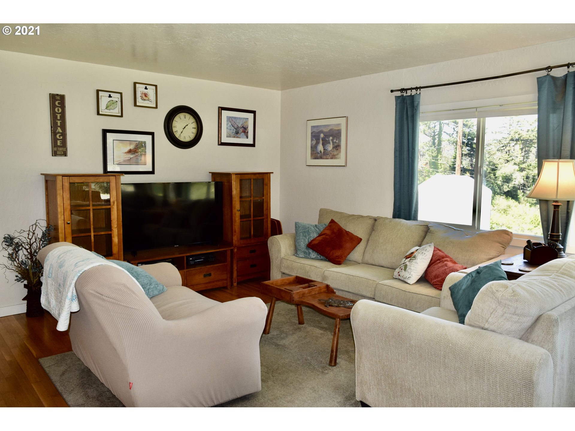 28679 Brooks Road Gold Beach, OR 97444 - Photo 5 of 30