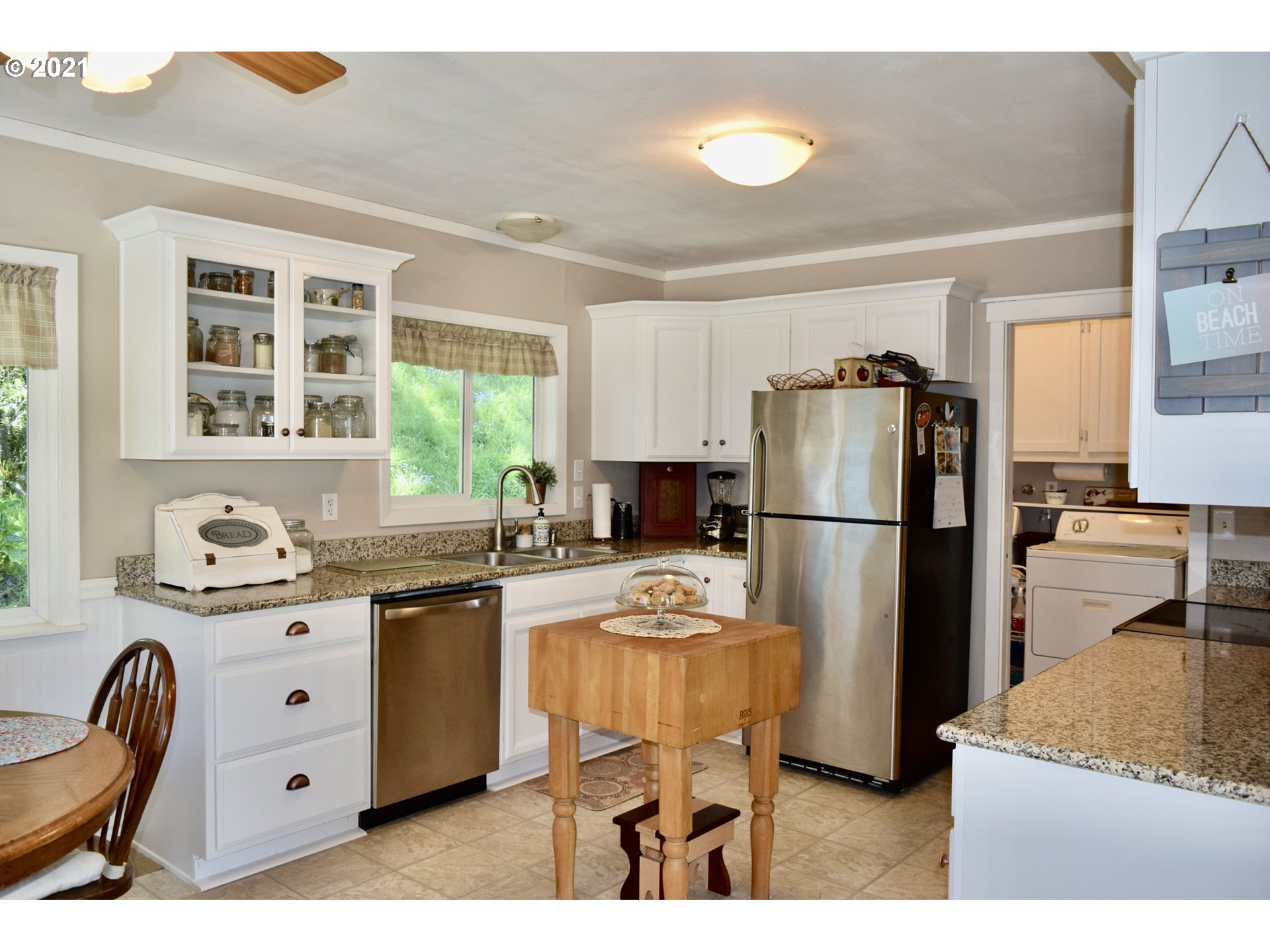 28679 Brooks Road Gold Beach, OR 97444 - Photo 9 of 30