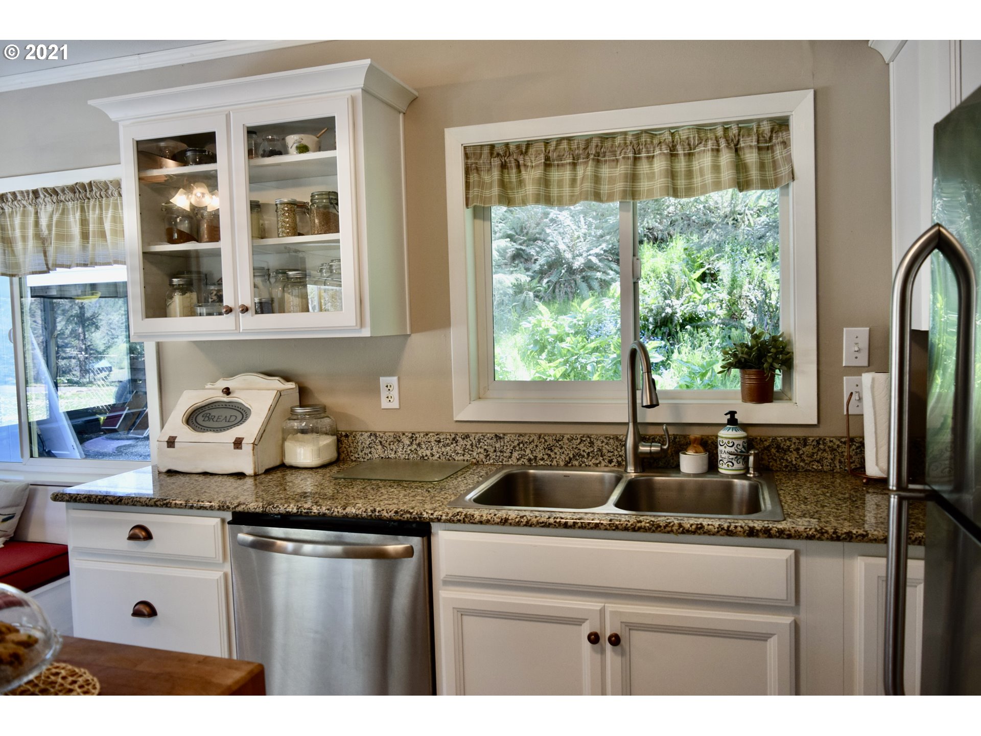 28679 Brooks Road Gold Beach, OR 97444 - Photo 10 of 30