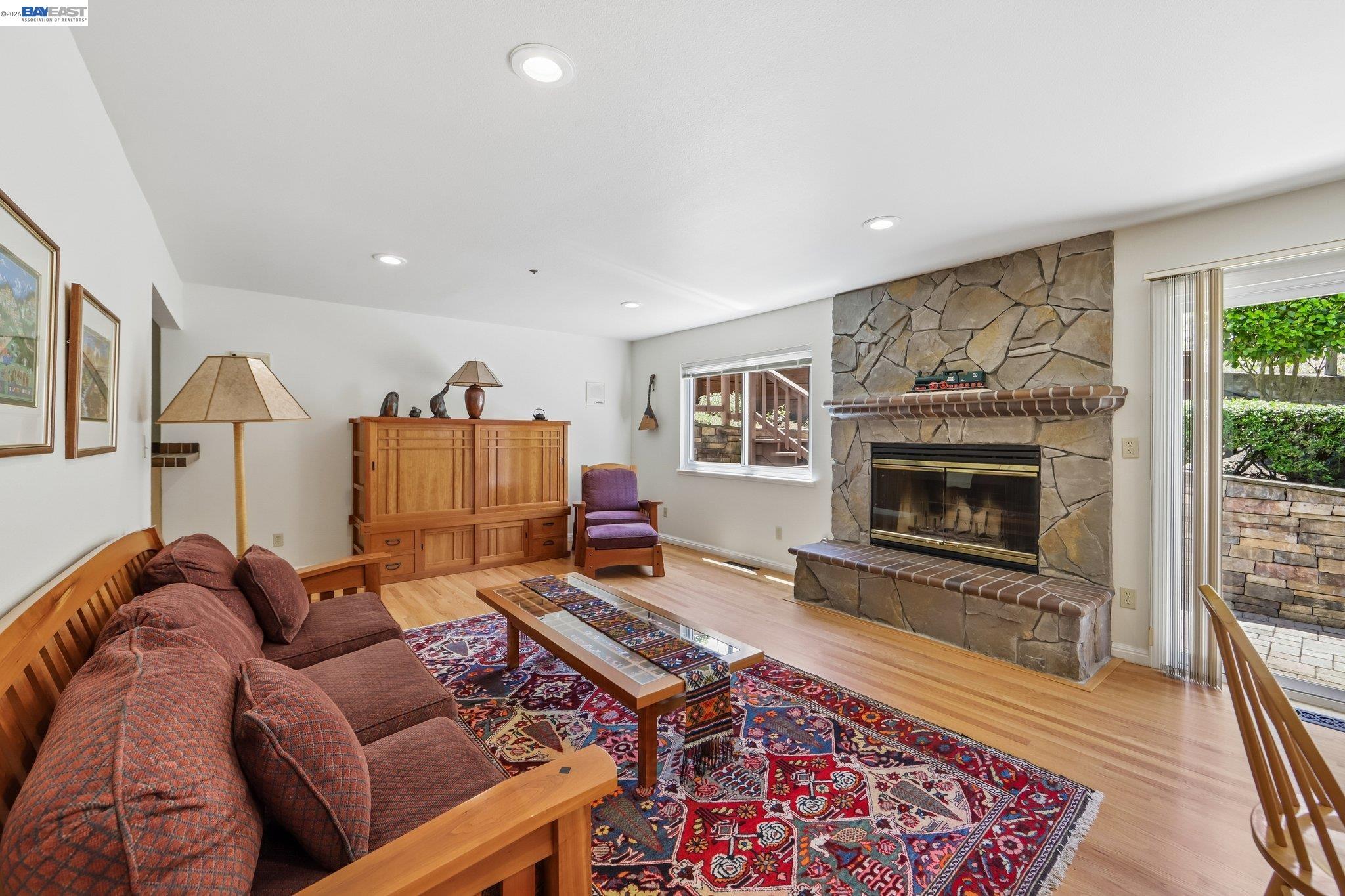 26 Oak Road Orinda, CA 94563 - Photo 10 of 58