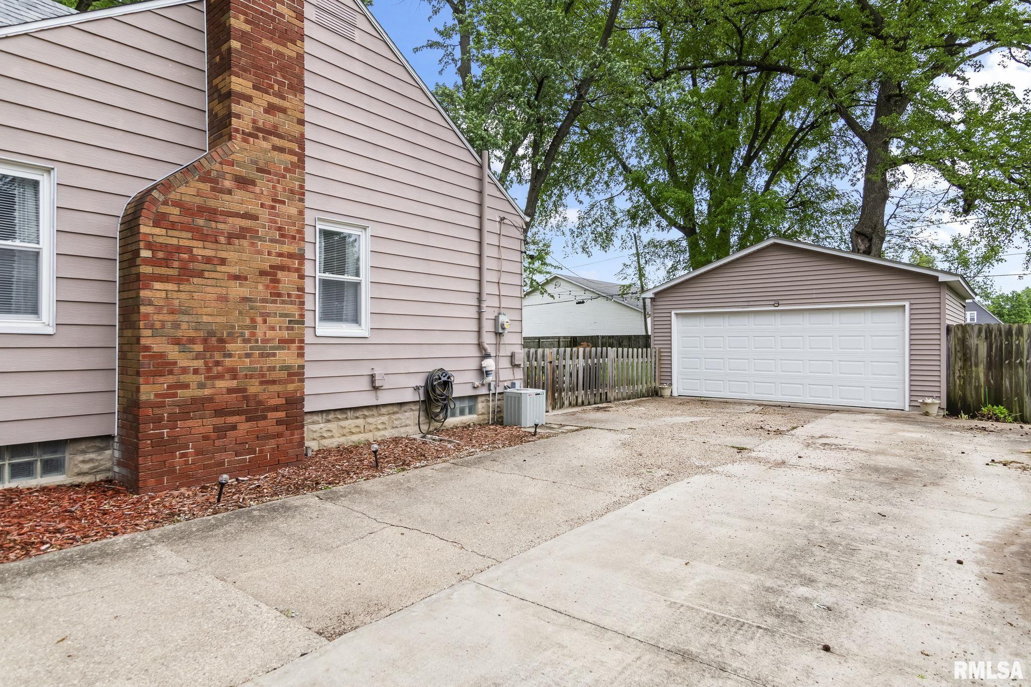 2132 Grandview Avenue Springfield, IL 62702 - Photo 28 of 32