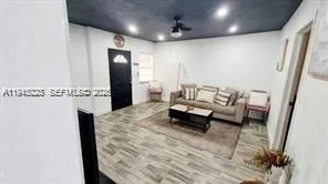 $1,900 | 88 Northeast 68th Terrace, Unit 88, Miami, FL 33138