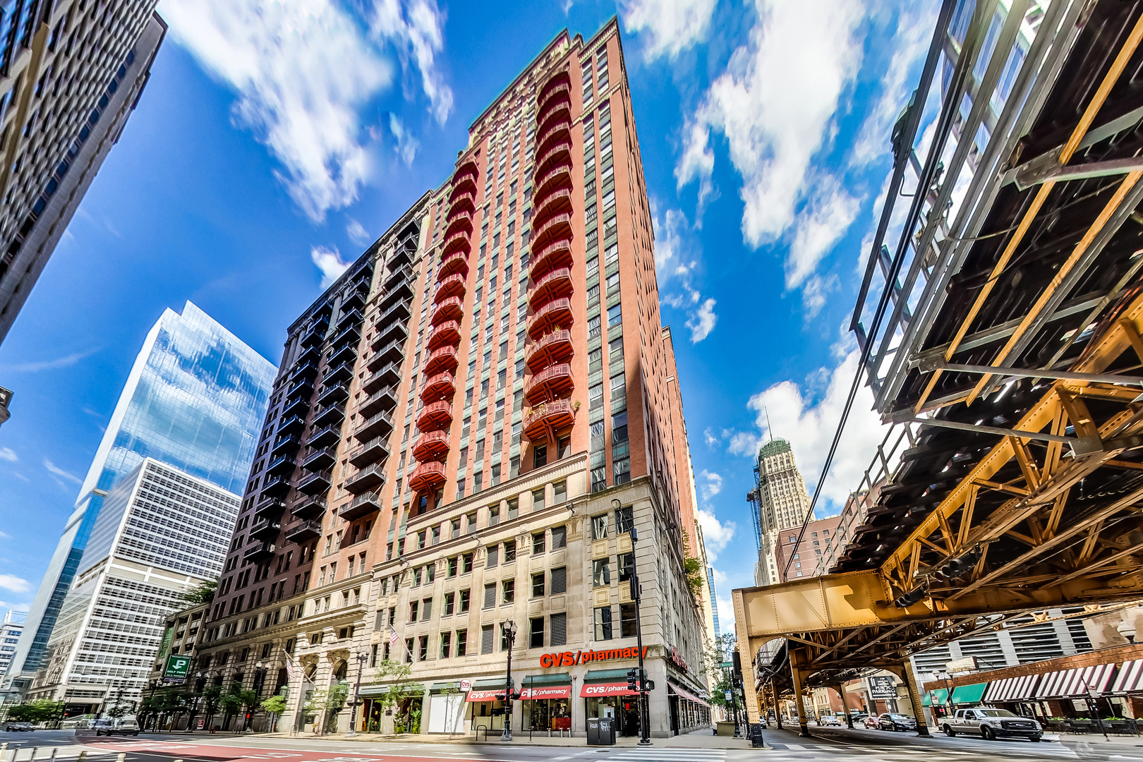 208 West Washington St Unit 807