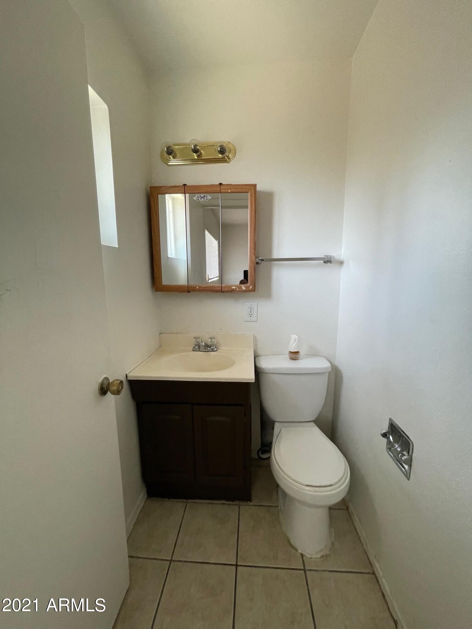 407 West Baseline Road Buckeye, AZ 85326 - Photo 10 of 11 MASTER BATH
