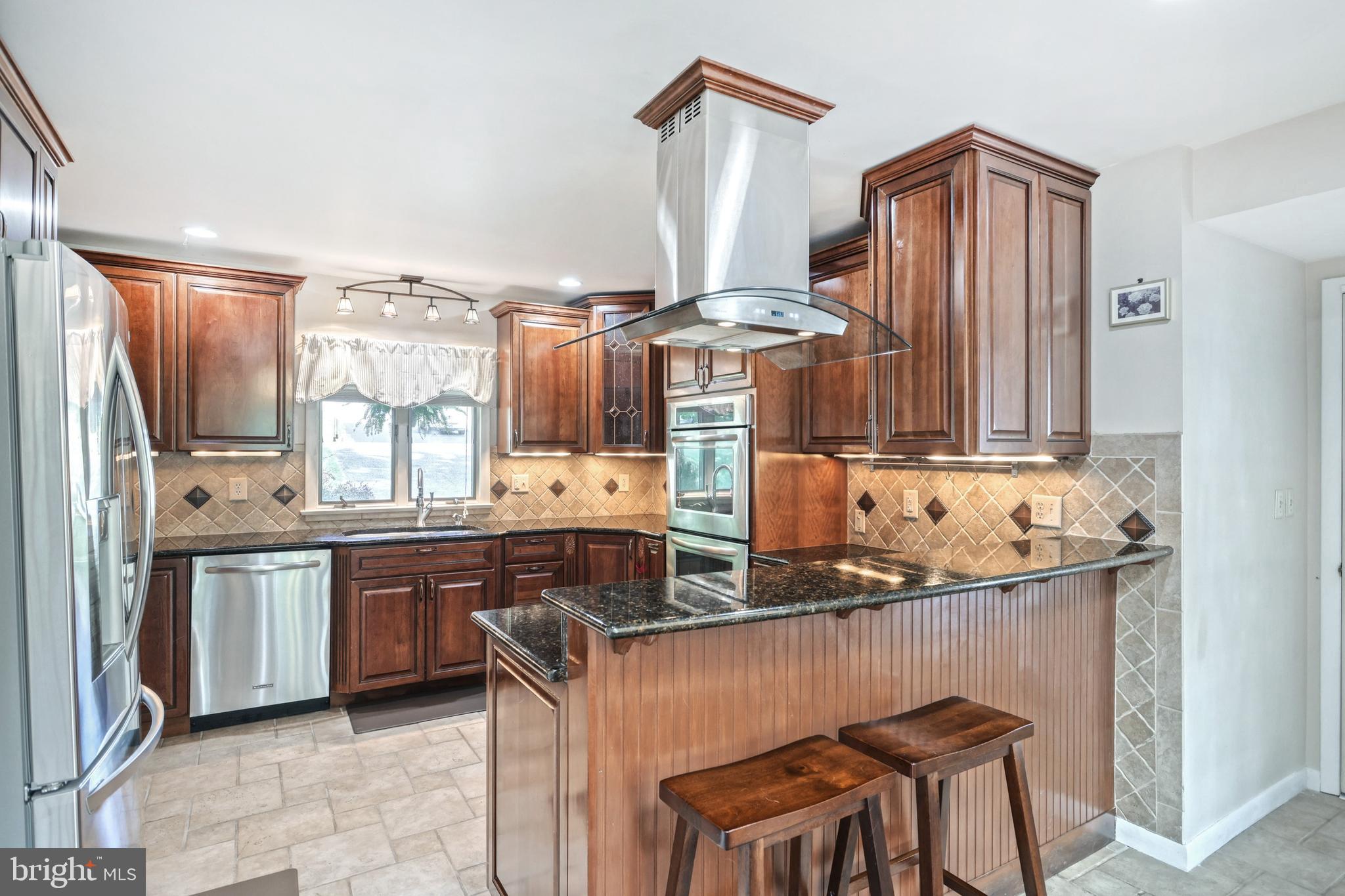 321 Greendale Road York, PA 17403 - Photo 14 of 48 Kitchen - First floor