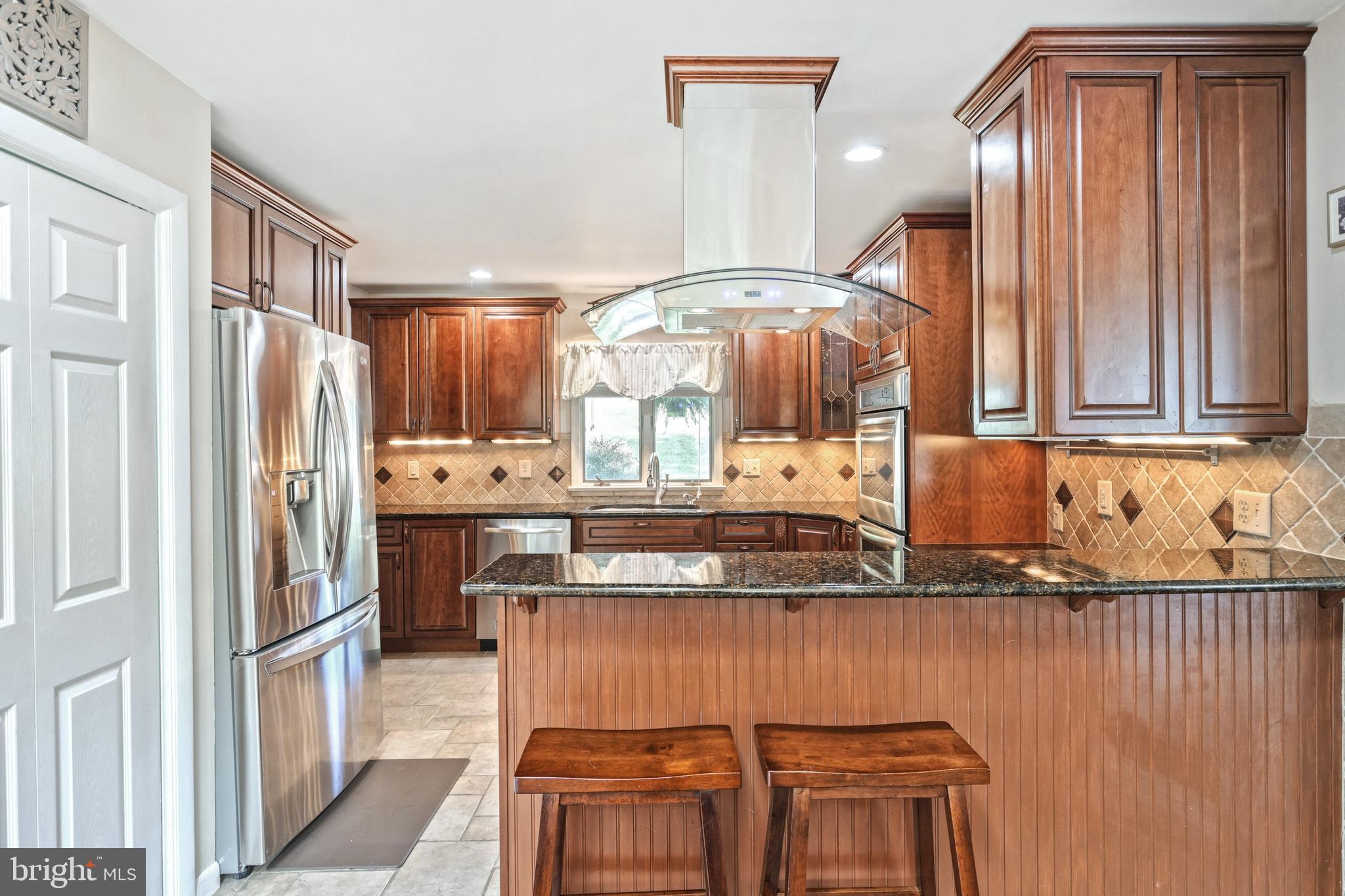 321 Greendale Road York, PA 17403 - Photo 15 of 48 Kitchen - First floor