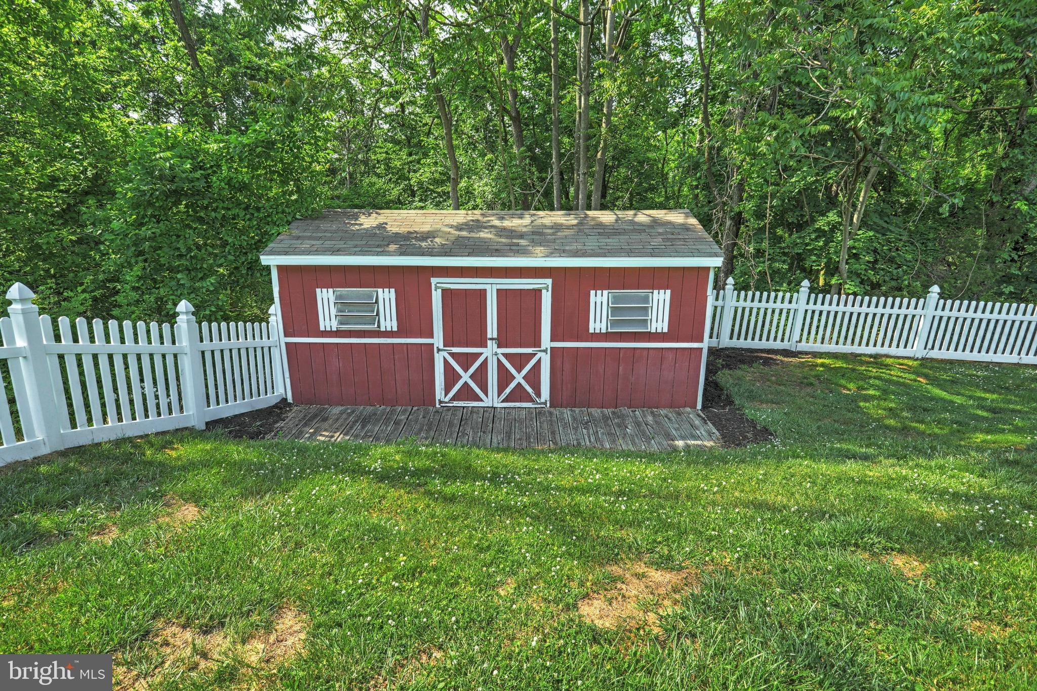 321 Greendale Road York, PA 17403 - Photo 44 of 48