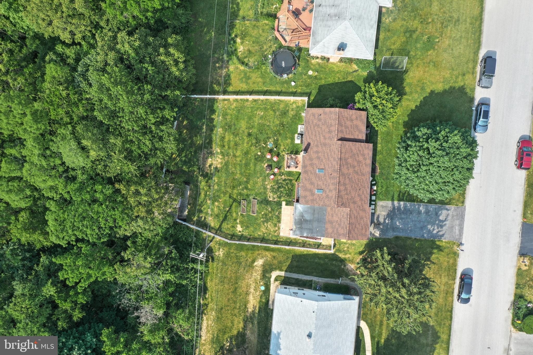 321 Greendale Road York, PA 17403 - Photo 6 of 48