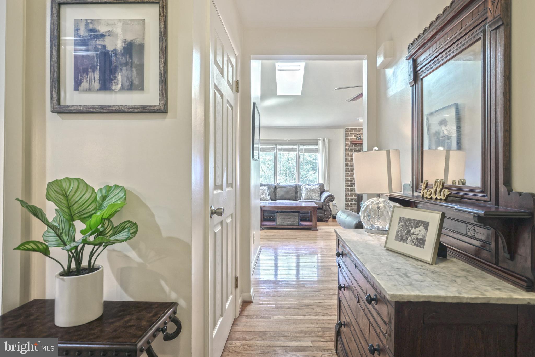 321 Greendale Road York, PA 17403 - Photo 8 of 48 Foyer