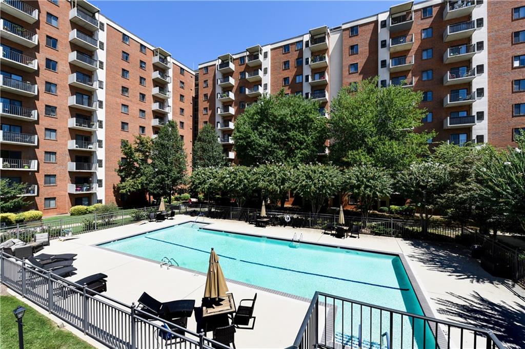 300 Johnson Ferry Road, Unit B608 Atlanta, GA 30328 - Photo 29 of 33