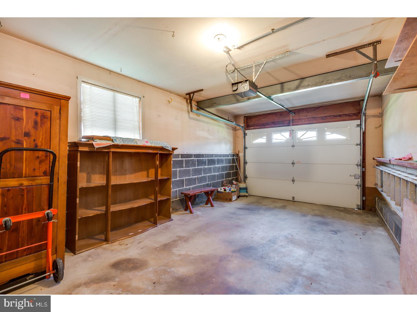 6 Knoll Road Stratford, NJ 08084 - Photo 17 of 19 Garage