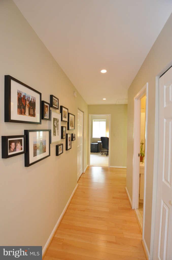 11815 Blue Spruce Road Reston, VA 20191 - Photo 16 of 30 Hallway