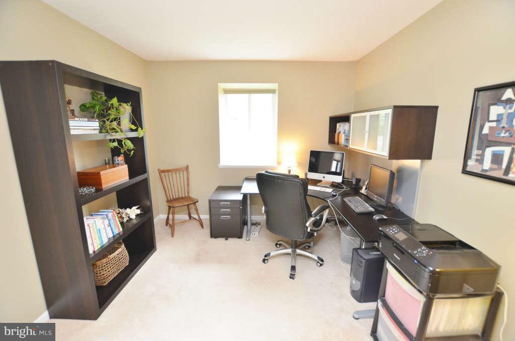 11815 Blue Spruce Road Reston, VA 20191 - Photo 21 of 30 Bedroom