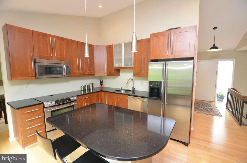 11815 Blue Spruce Road Reston, VA 20191 - Photo 9 of 30 Kitchen