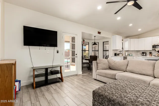 $750,000 | 650 South Bay Drive, Gilbert, AZ 85233