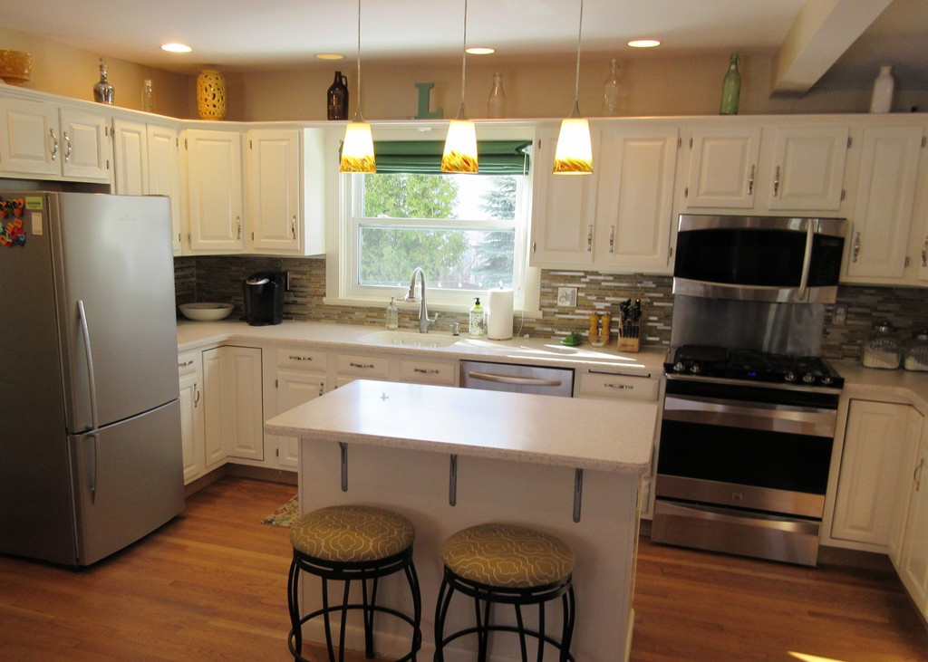 1 Rustic Road Stoneham, MA 02180 - Photo 2 of 13 Gallery Image 2