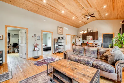 $250,000 | 505 San Saba Street, Lockhart, TX 78644