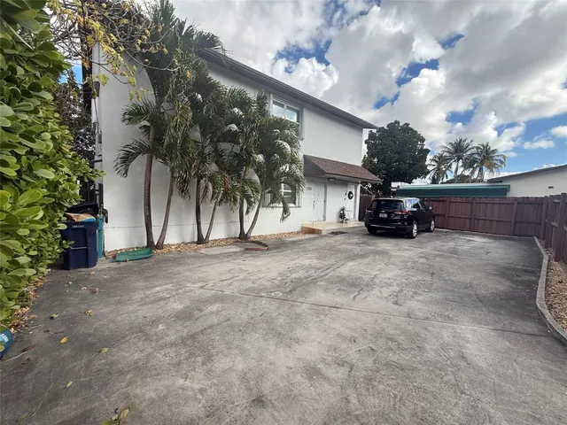 $2,450 | 7325 Southwest 22nd Street, Unit A, Miami, FL 33155