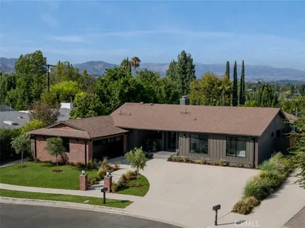 $2,026,000 | 23717 Crosson Drive, Woodland Hills, CA 91367