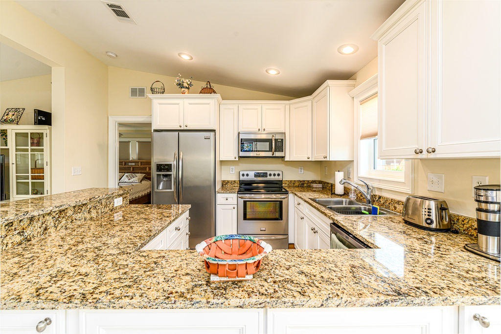 28547 Peg Leg Road Summerland Key, FL 33042 - Photo 17 of 49 28547PegLegRd-55-Edit