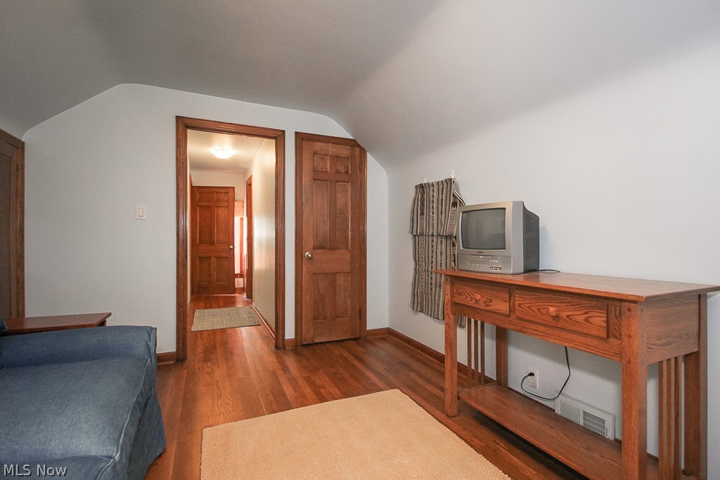 3849 Bainbridge Road Cleveland Heights, OH 44118 - Photo 22 of 25