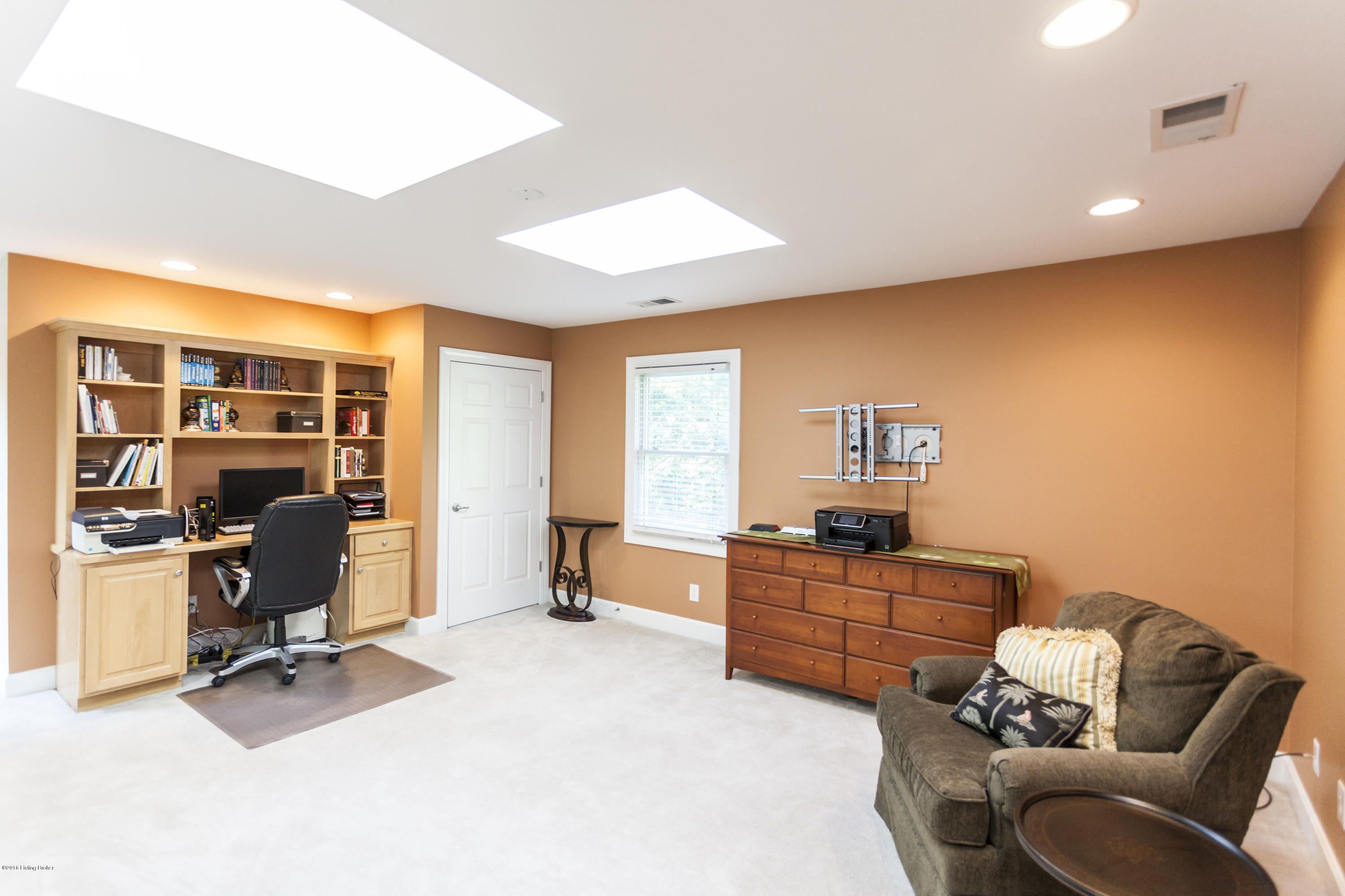 2404 Dundee Road, Unit 7 Louisville, KY 40205 - Photo 26 of 34 Upstairs study