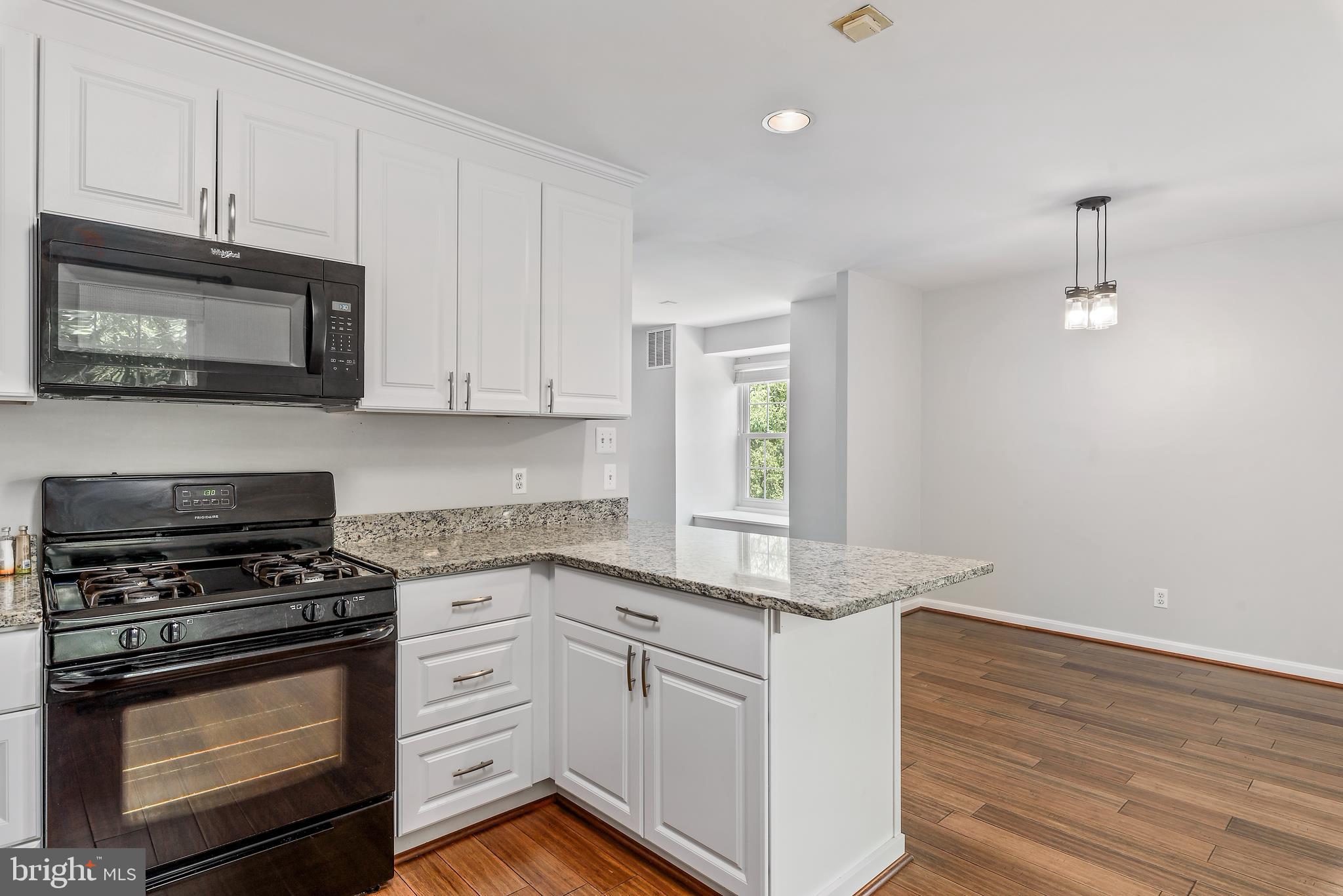 201 Beacon Drive Sterling, VA 20164 - Photo 11 of 32