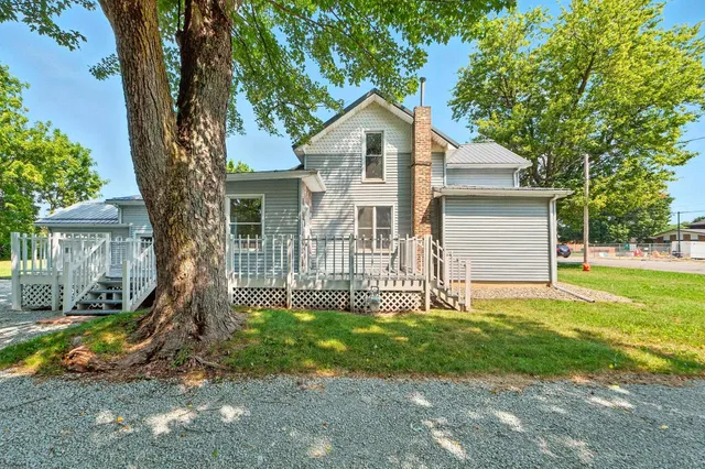 $249,000 | 1104 North Main Street, Nappanee, IN 46550