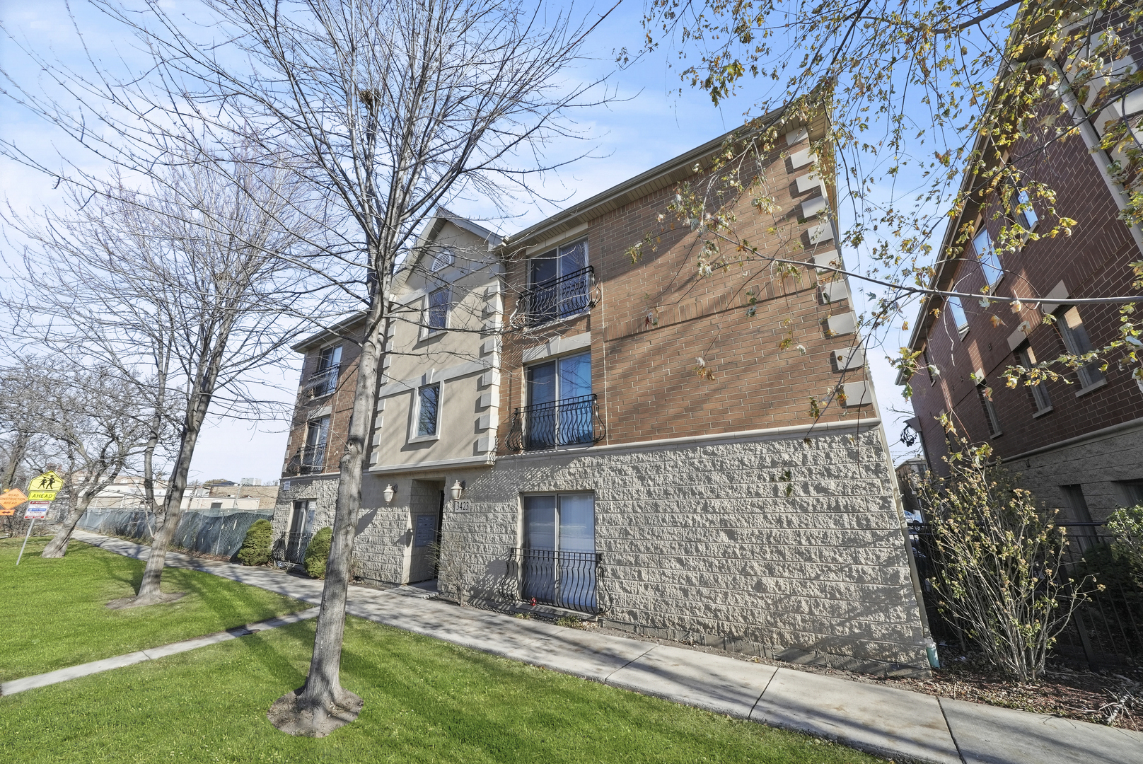 3423 Ridgeland Avenue, Unit 203 Berwyn, IL 60402 - Photo 1 of 22