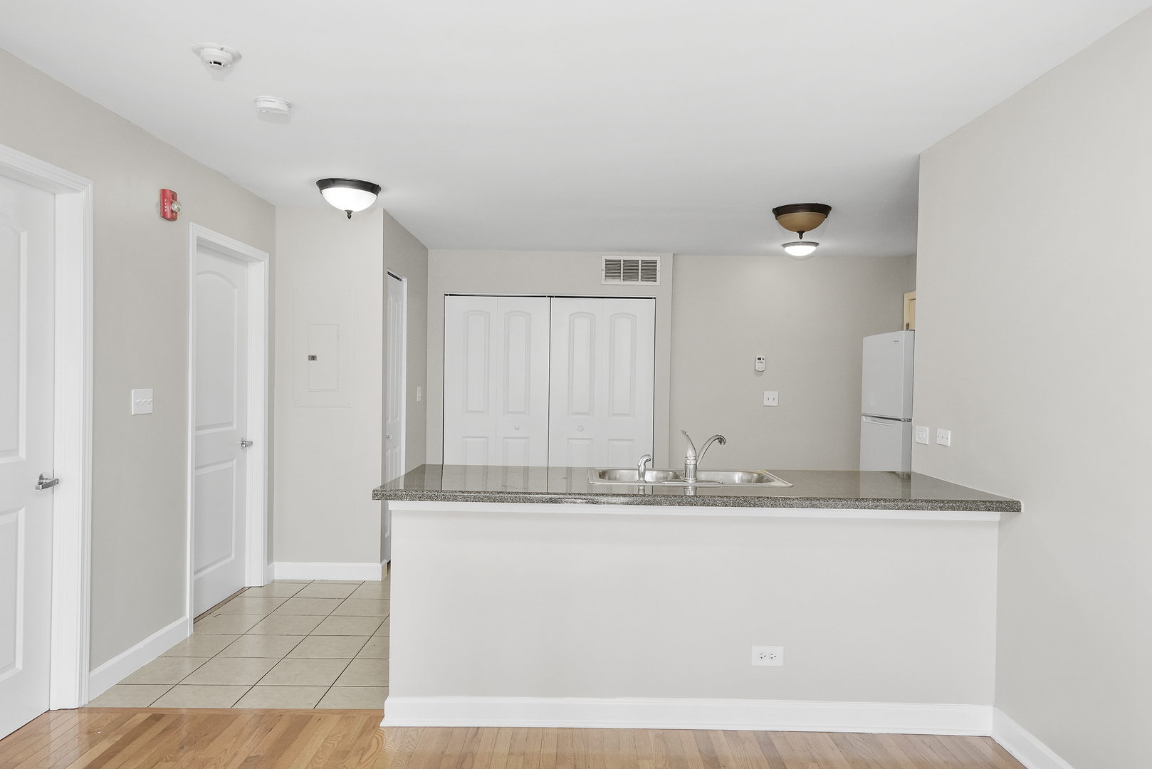 3423 Ridgeland Avenue, Unit 203 Berwyn, IL 60402 - Photo 14 of 22