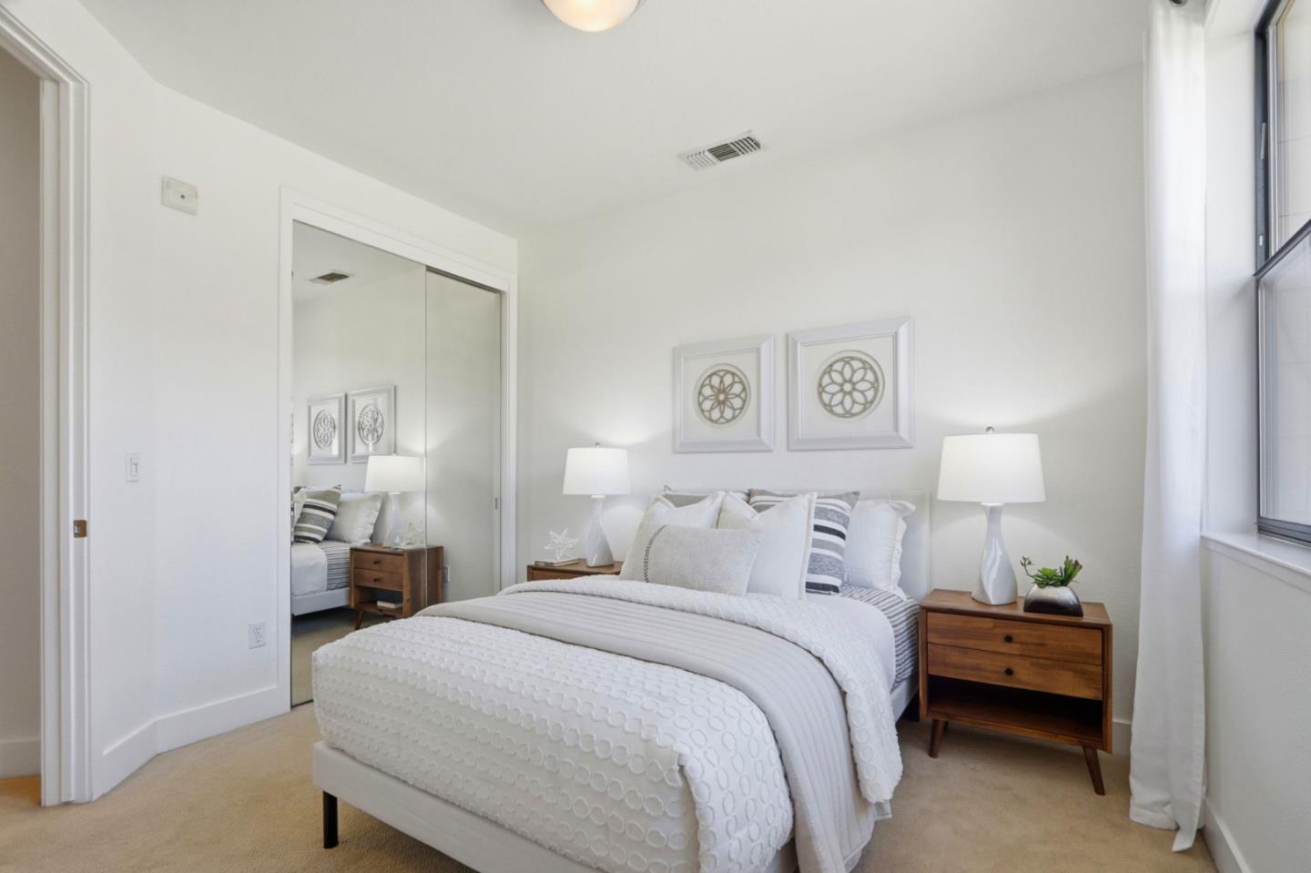 4206 Rickeys Way, Unit C Palo Alto, CA 94306 - Photo 22 of 44 a bedroom with a bed and a lamp