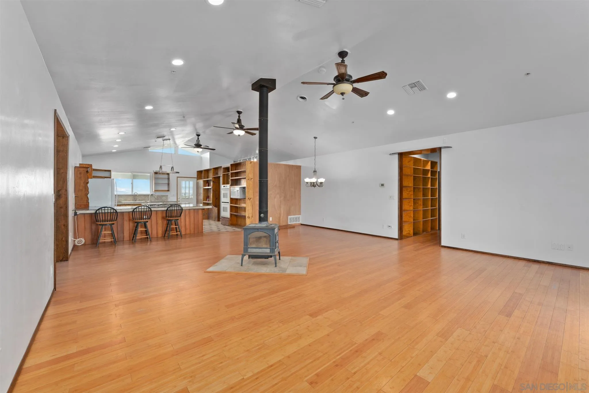 9845 West Lilac Road Escondido, CA 92026 - Photo 28 of 53 Gallery Image 28